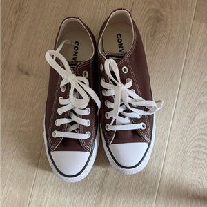 Converse Women’s Brown Sneakers